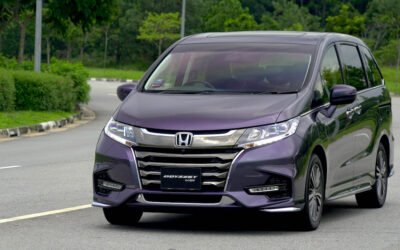 The Honda Odyssey e:HEV 2.0 EX Absolute